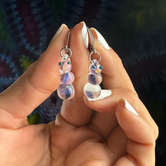 Hand blown glass snowman earrings - Picture 2 of 2